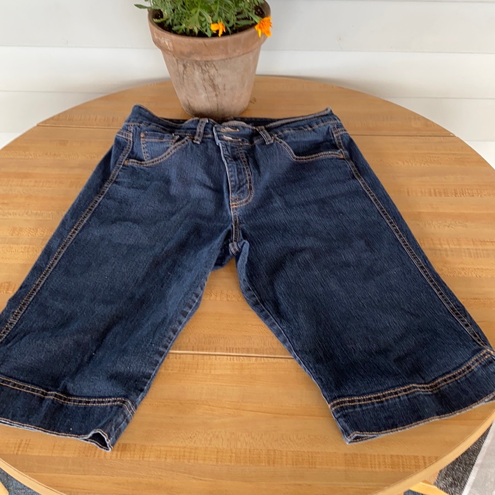 Bandolinoblu Women’s Size 12 Designer Pockets Denim Blue Jean Capris